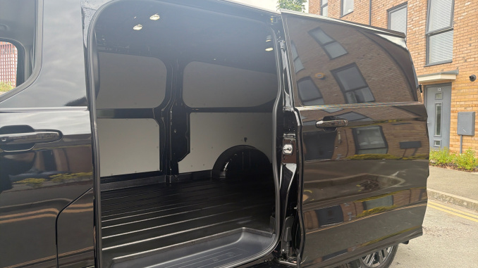 Ford Transit Custom 280 L2 Diesel Fwd 2.0 EcoBlue 136ps H1 Van Limited - Image 5